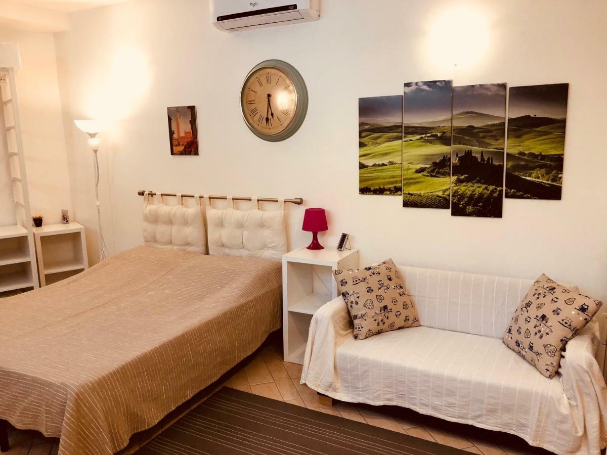 La Dolce Vita Studio With Free Private Parking Сієна Екстер'єр фото